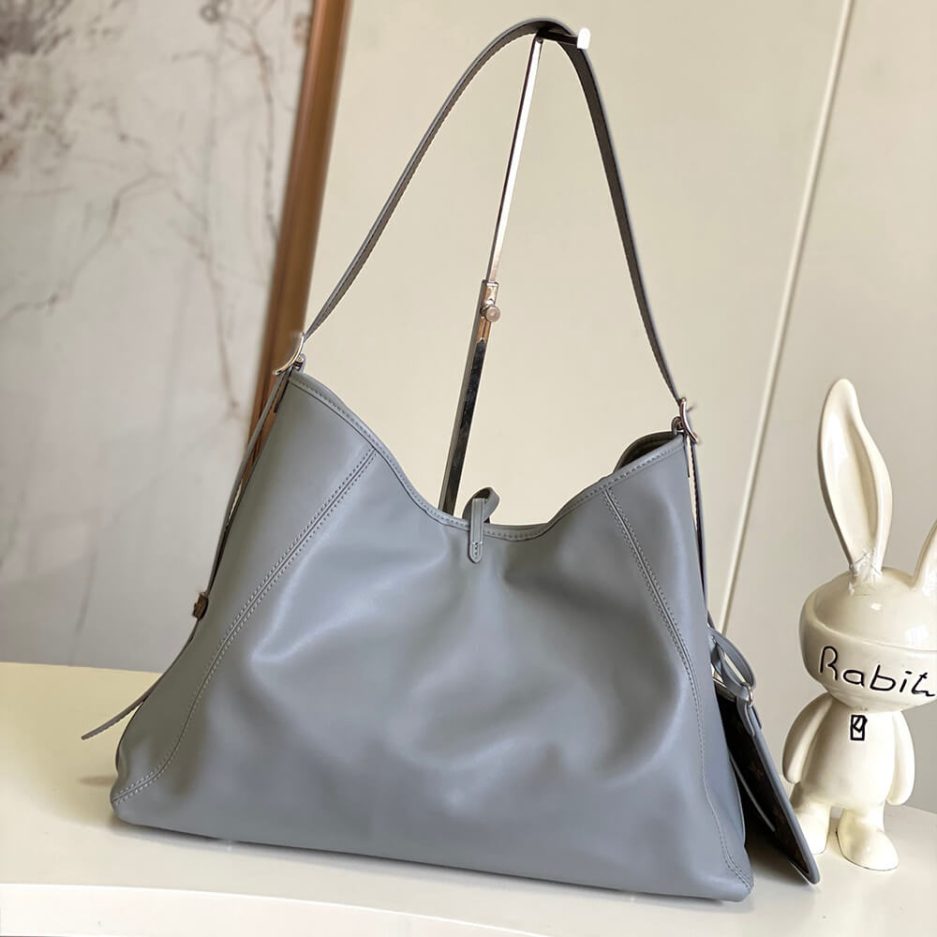 LV CarryAll MM